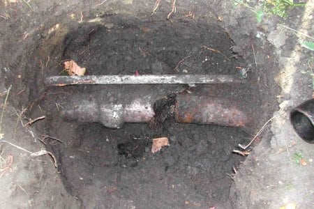 Come risolvere il problema delle tubazioni di scarico Lavandini rotte da radici.